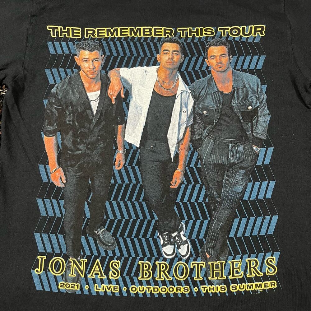 Jonas Brothers  The Remember This Tour Black T Shirt Adult Sz S New - Picture 2 of 5